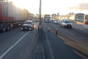 Parte da Avenida Brasil ainda permanece fechada -  (crédito: Divulgação/PMRJ)