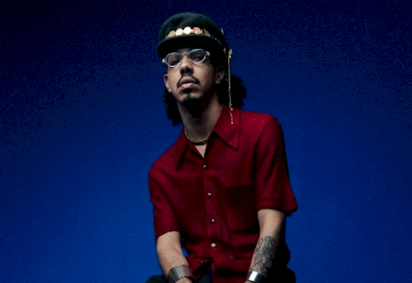 Léo da Bodega lança 'Eu Queria Ficar' com referência de Mestre Baracho  -  (crédito: Flora Negri) -Léo da Bodega lança 'Eu Queria Ficar' com referência de Mestre Baracho  -  (crédito: Flora Negri)