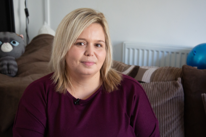 Cerca de 4,5 milhões de menores vivem em condições de pobreza no Reino Unido, de acordo com dados do governo. - (crédito: Getty Images) Cerca de 4,5 milhões de menores vivem em condições de pobreza no Reino Unido, de acordo com dados do governo. - (crédito: Getty Images)