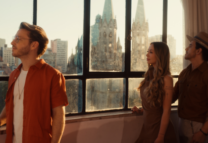 BALARA e Mar Aberto unem fé e sensibilidade no novo single “Mais Além” -  (crédito: TMJBrazil) -BALARA e Mar Aberto unem fé e sensibilidade no novo single “Mais Além” -  (crédito: TMJBrazil)