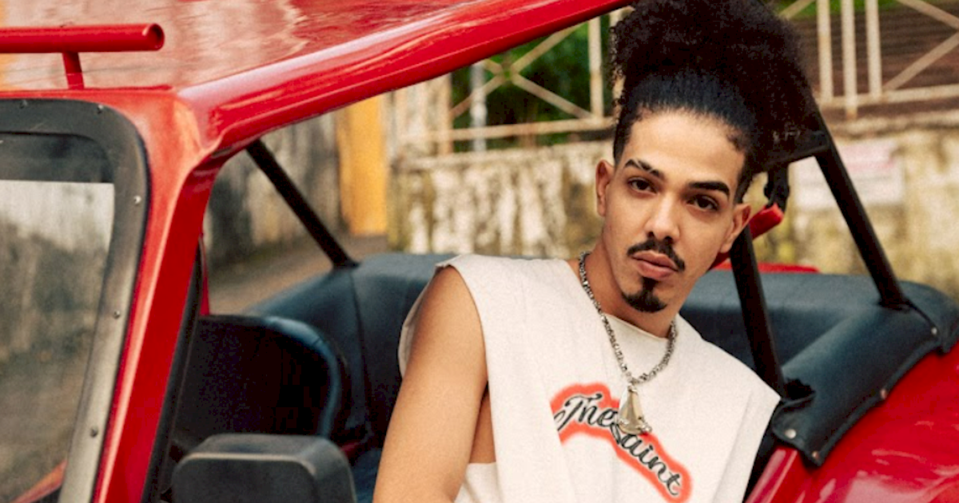 Léo da Bodega celebra tradição do frevo e preserva memória cultural do carnaval de Olinda