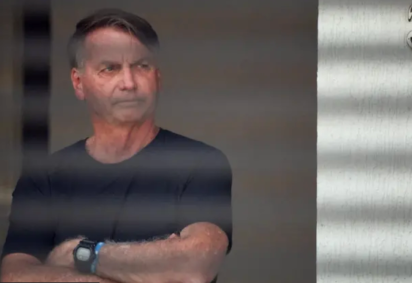 Bolsonaro foi alvo de uma facada em 2018, durante as eleições presidenciais. Desde então, foi submetido a outras sete cirurgias -  (crédito: Reprodução/Instagram) -Bolsonaro foi alvo de uma facada em 2018, durante as eleições presidenciais. Desde então, foi submetido a outras sete cirurgias -  (crédito: Reprodução/Instagram)