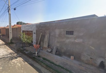 Confusão aconteceu na Rua Adilson Nakamura, em Uberaba (MG), no Triângulo do estado -  (crédito: Google Street View/Reprodução)