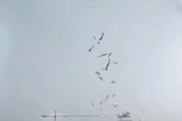 Ventos de até 180km/h deixaram rastro de destruição no sábado (10) - (crédito: Reprodução X) Ventos de até 180km/h deixaram rastro de destruição no sábado (10) - (crédito: Reprodução X)