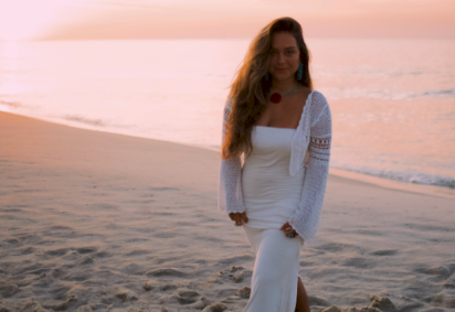 Lara Estelita inicia 2026 com seu projeto mais ambicioso: o álbum de estreia ’10/10′ -  (crédito: TMJBrazil) -Lara Estelita inicia 2026 com seu projeto mais ambicioso: o álbum de estreia ’10/10′ -  (crédito: TMJBrazil)