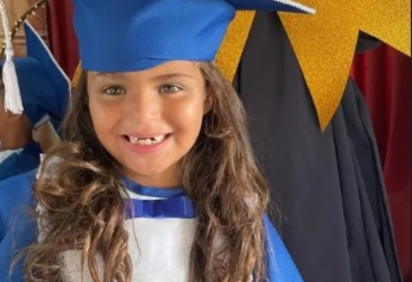 Alice Emanuelly, de 7 anos, desaparecida desde a manhã dessa segunda-feira (26/1), no Bairro Citrolândia, em Betim (MG) -  (crédito: Redes Sociais/Reprodução)