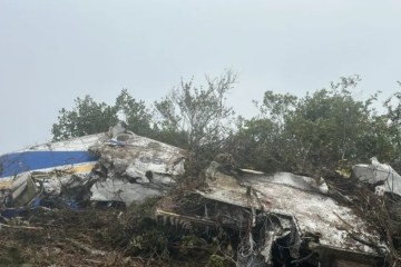 Ainda não se sabe o que causou a queda da aeronave. Segundo a companhia aérea, o sinalizador de emergência do avião não foi acionado - (crédito: Reprodução Redes Sociais) Ainda não se sabe o que causou a queda da aeronave. Segundo a companhia aérea, o sinalizador de emergência do avião não foi acionado - (crédito: Reprodução Redes Sociais)