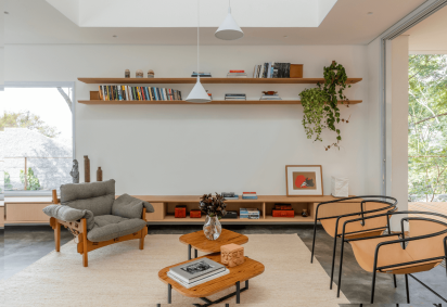 Iluminação, móveis e integração de ambientes podem renovar a sua sala de estar (Projeto: Rawi Arquitetura + Design  | Imagem: Rafael Renzo) -  (crédito: EdiCase) -Iluminação, móveis e integração de ambientes podem renovar a sua sala de estar (Projeto: Rawi Arquitetura + Design  | Imagem: Rafael Renzo) -  (crédito: EdiCase)