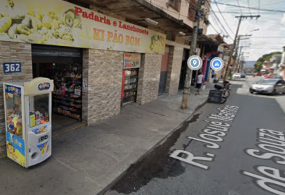 As mulheres mortas foram identificadas como uma adolescente de 16 anos, ex-namorada do suspeito e funcionária do local, e uma mulher de 56 anos, cliente da padaria -  (crédito: Google Street View/Reprodução)