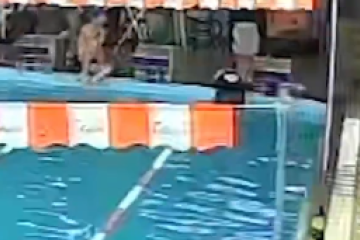 Novas imagens das câmeras de segurança mostram o momento em que alunos e instrutores de natação passam mal durante uma aula de natação -  (crédito: Reprodução/redes sociais )