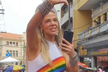 Após acusações de racismo, Carla Perez se pronuncia sobre cena em bloco -  (crédito: Reprodução/X)