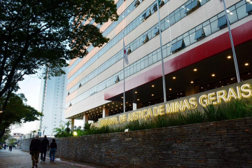 9ª Câmara Criminal Especializada do Tribunal de Justiça de Minas Gerais (TJMG) absolveu, por maioria de votos, um homem de 35 anos acusado de estupro de vulnerável contra uma menina de 12 anos - (crédito: Rosana Magri/TJMG) 9ª Câmara Criminal Especializada do Tribunal de Justiça de Minas Gerais (TJMG) absolveu, por maioria de votos, um homem de 35 anos acusado de estupro de vulnerável contra uma menina de 12 anos - (crédito: Rosana Magri/TJMG)