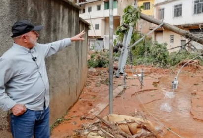 Lula visitou Minas Gerais e lamentou mortes -  (crédito: Ricardo Stuckert/Reprodução) -Lula visitou Minas Gerais e lamentou mortes -  (crédito: Ricardo Stuckert/Reprodução)
