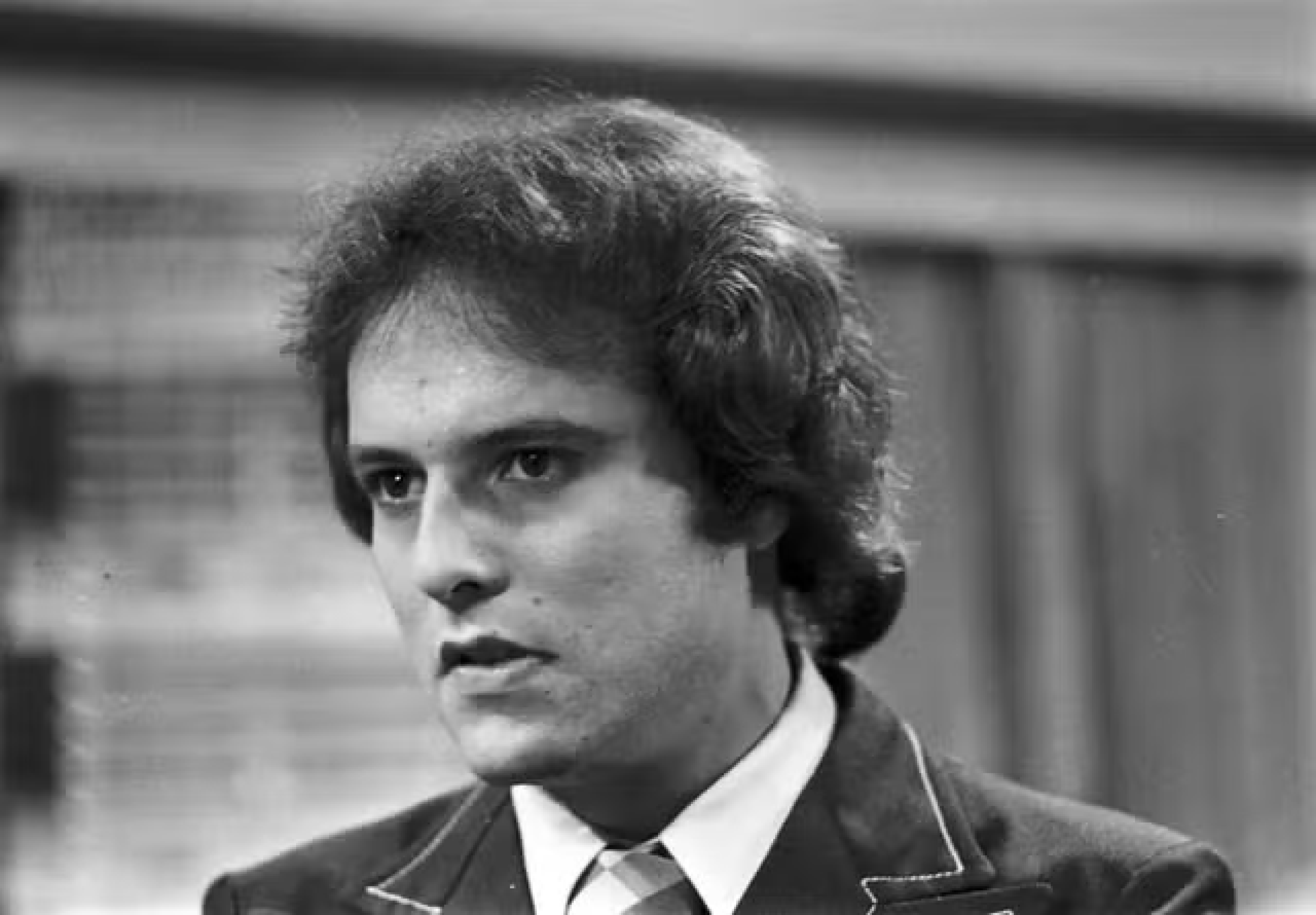 Repercussão da morte de Dennis Carvalho mobiliza as redes sociais