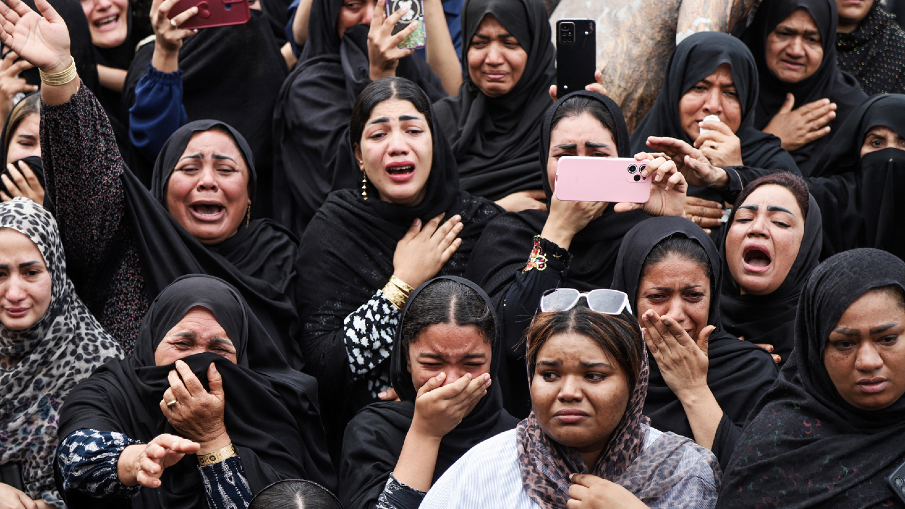 Escombros do que era uma delegacia de polícia em Teerã após um ataque aéreo em 3 de março - (crédito: Majid Saeedi/Getty Images) Escombros do que era uma delegacia de polícia em Teerã após um ataque aéreo em 3 de março - (crédito: Majid Saeedi/Getty Images)