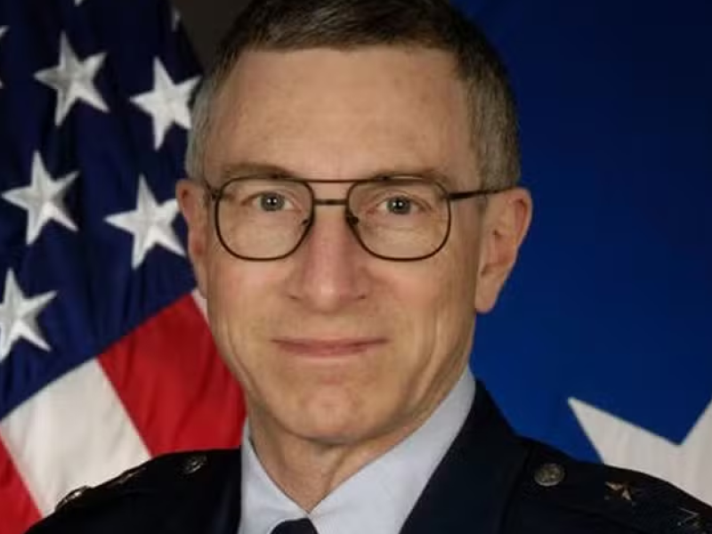 O major-general da reserva da força aérea norte-americano, William Neil McCasland está desaparecido desde 27 de fevereiro de 2026 -  (crédito: Reproduçaõ/ US Air Force)