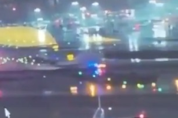 Momento da colisão é surpreende -  (crédito: Reprodução/x/@Breaking911)