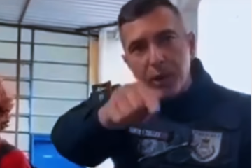  Policial militar agride adolescentes dentro de escola pública no Rio de Janeiro -  (crédito: Reprodução/Redes sociais )