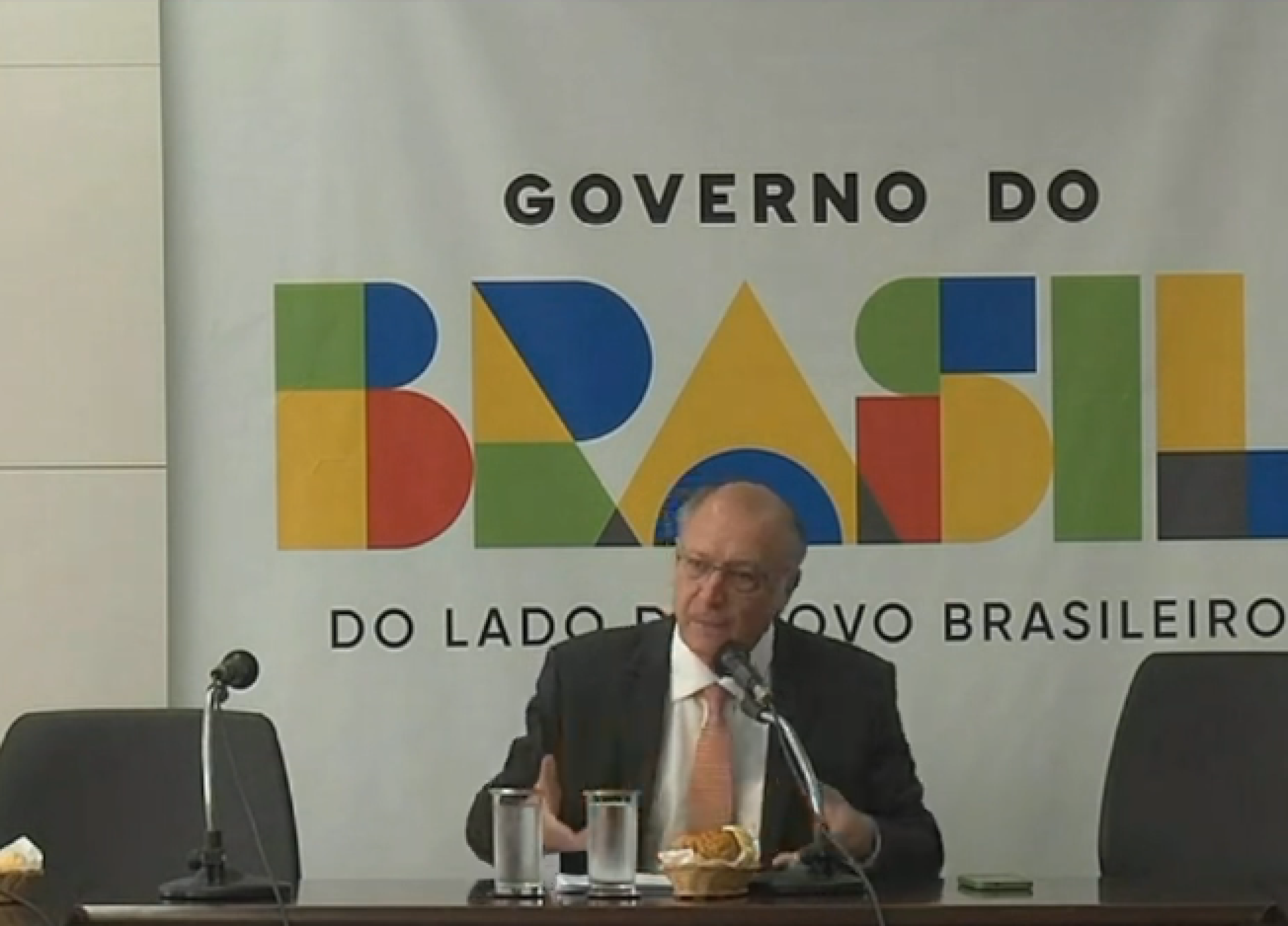 Governo define critérios de crédito do Brasil Soberano para exportadoras