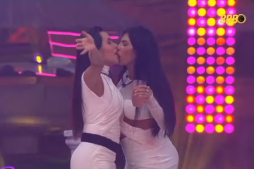 Jordana e Marciele protagonizam selinho na pista - (crédito: Reprodução / Globoplay) Jordana e Marciele protagonizam selinho na pista - (crédito: Reprodução / Globoplay)