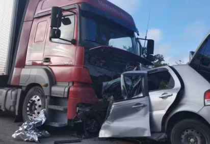 Desastre em Salinas mata seis pessoas de uma mesma família na BR-251 -  (crédito: CBMMG)