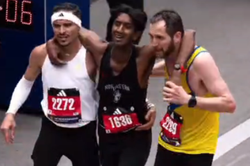 Brasileiro ajuda atleta em colapso e cruza a linha em Boston -  (crédito: Reprodução )