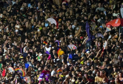 Shakira no Rio: as impressionantes imagens do mar de gente em 'Lobacabana' -  (crédito: Reuters) -Shakira no Rio: as impressionantes imagens do mar de gente em 'Lobacabana' -  (crédito: Reuters)
