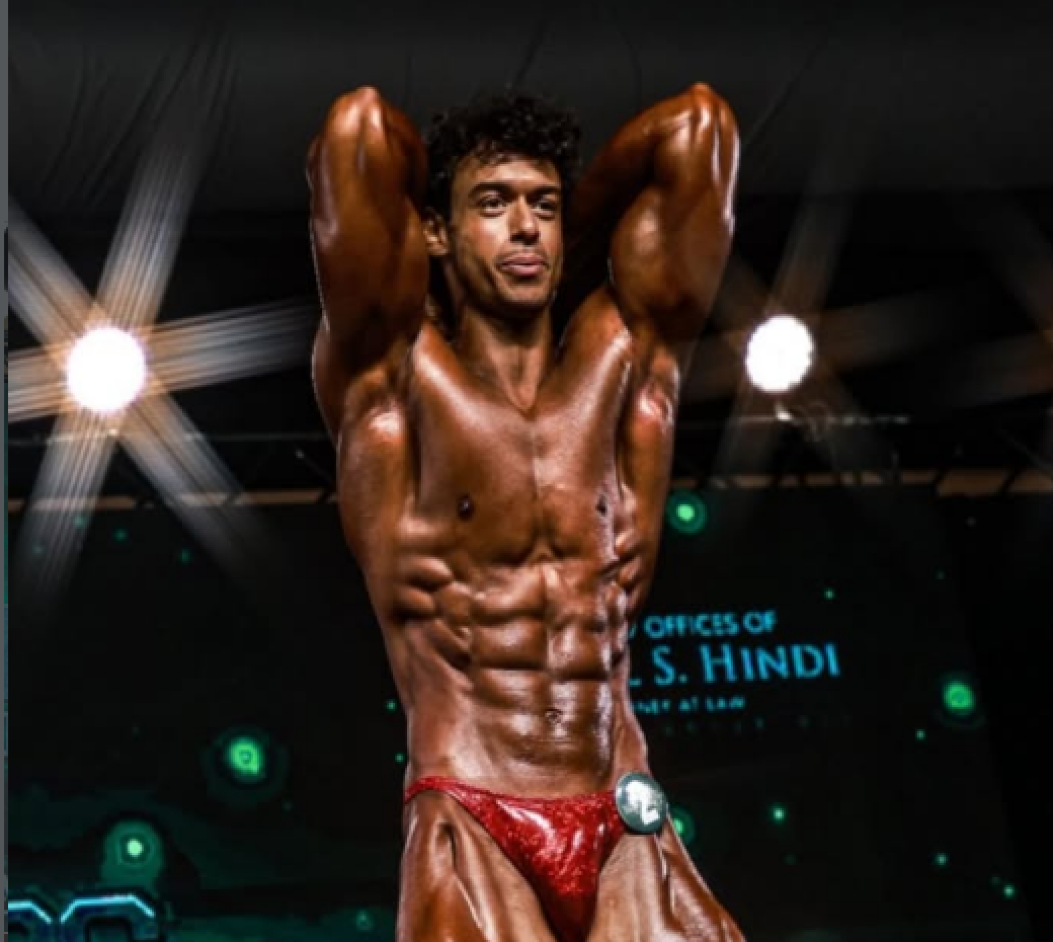 Filho de Xanddy e Carla Perez é campeão em torneio de fisiculturismo