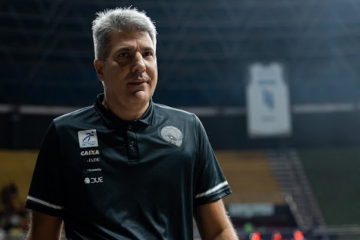 O técnico do Brasília Basquete busca quebrar o jejum de 10 anos do clube e avançar para as semifinais enfrentando o ex-clube, o Flamengo, nesta sexta-feira (8/5).
 -  (crédito: Matheus Maranhão/CAIXA Brasília @mmranhaofoto)