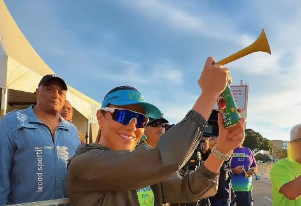 Celina Leão participou da corrida em celebração aos 200 anos da Câmara -  (crédito: Reprodução/Instagram Celina Leão)
