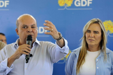 A atual governadora do DF, Celina Leão, ao lado do ex-detentor da função, Ibaneis Rocha -  (crédito: Minervino Júnior / CB / DA Press)