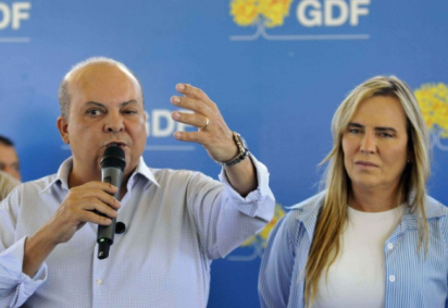 A atual governadora do DF, Celina Leão, ao lado do ex-detentor da função, Ibaneis Rocha -  (crédito: Minervino Júnior / CB / DA Press) -A atual governadora do DF, Celina Leão, ao lado do ex-detentor da função, Ibaneis Rocha -  (crédito: Minervino Júnior / CB / DA Press)