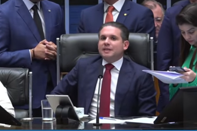 Agora para ser aprovada e seguir para o Senado, a proposta precisa de quórum qualificado de 3/5 dos deputados - (crédito: Reprodução/Câmara dos Deputados) Agora para ser aprovada e seguir para o Senado, a proposta precisa de quórum qualificado de 3/5 dos deputados - (crédito: Reprodução/Câmara dos Deputados)