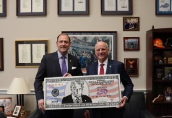 Reprodução/X/@RepAndyBarr