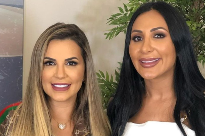 Deolane Bezerra posa ao lado da irmã Dayane Bezerra - (crédito: Reprodução/Instagram) Deolane Bezerra posa ao lado da irmã Dayane Bezerra - (crédito: Reprodução/Instagram)