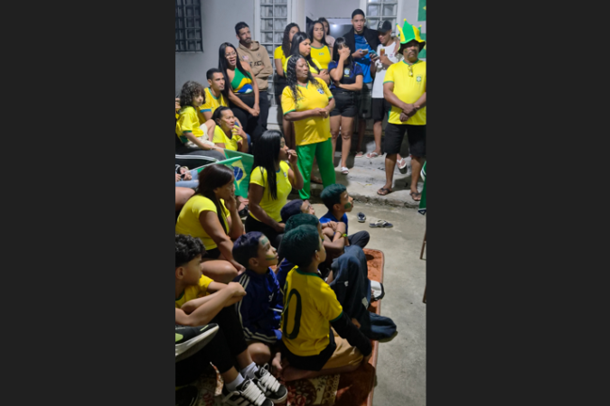 Família de Igor Thiago acompanha estreia do atacante na Copa do Mundo. Familiares residem na Cidade Ocidental (GO). - (crédito: Eduarda Esposito / CB / DA Press) Família de Igor Thiago acompanha estreia do atacante na Copa do Mundo. Familiares residem na Cidade Ocidental (GO). - (crédito: Eduarda Esposito / CB / DA Press)