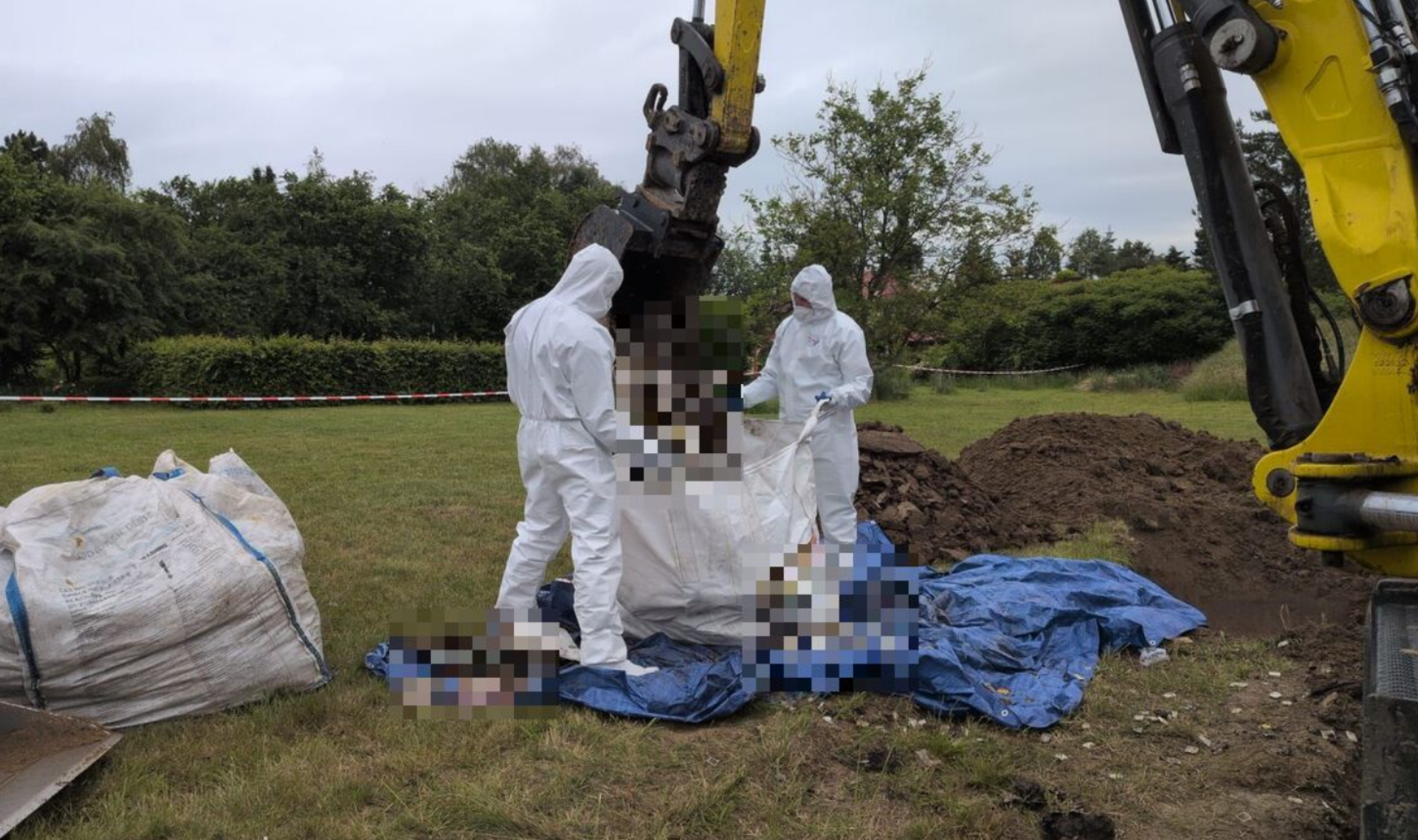 Polícia encontra dezenas de fetos enterrados em jardim na Polônia