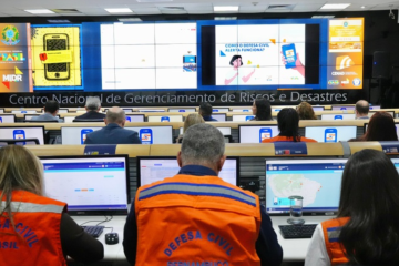 Apesar do susto causado na população, o especialista tranquiliza os usuários quanto à privacidade. Como o Cell Broadcast é um canal unidirecional e não utiliza dados cadastrais - (crédito: BBC Geral) Apesar do susto causado na população, o especialista tranquiliza os usuários quanto à privacidade. Como o Cell Broadcast é um canal unidirecional e não utiliza dados cadastrais - (crédito: BBC Geral)