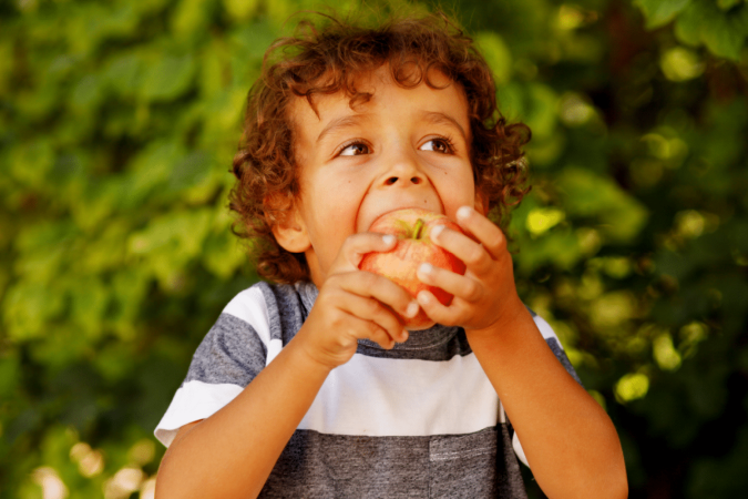 A percepção dos alimentos também é influenciada pela textura, pela aparência e até pelo som produzido durante a mastigação (Imagem: Kseniia Perminova | Shutterstock) - (crédito: EdiCase) A percepção dos alimentos também é influenciada pela textura, pela aparência e até pelo som produzido durante a mastigação (Imagem: Kseniia Perminova | Shutterstock) - (crédito: EdiCase)