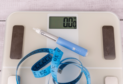 Apesar dos avanços dos medicamentos contra a obesidade, o tratamento precisa ir além dos números na balança e avaliar o organismo como um todo (Imagem: Edugrafo | Shutterstock) -  (crédito: EdiCase) -Apesar dos avanços dos medicamentos contra a obesidade, o tratamento precisa ir além dos números na balança e avaliar o organismo como um todo (Imagem: Edugrafo | Shutterstock) -  (crédito: EdiCase)