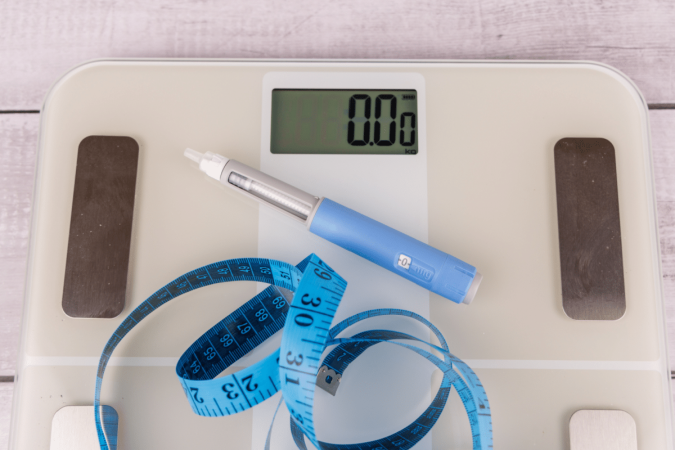 Apesar dos avanços dos medicamentos contra a obesidade, o tratamento precisa ir além dos números na balança e avaliar o organismo como um todo (Imagem: Edugrafo | Shutterstock) - (crédito: EdiCase) Apesar dos avanços dos medicamentos contra a obesidade, o tratamento precisa ir além dos números na balança e avaliar o organismo como um todo (Imagem: Edugrafo | Shutterstock) - (crédito: EdiCase)