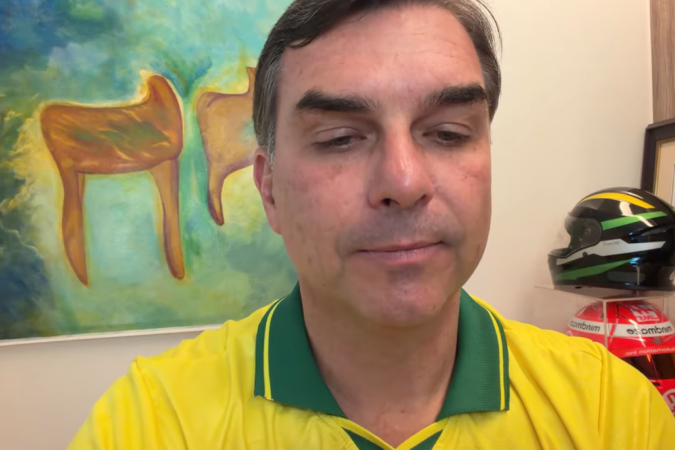Mensagem de que Jair Bolsonaro, segundo eu filho Flávio, teria pedido trégua nas diferenças políticas em prol de um apoio ao pré-candidato do PL ocorre dias após a Michelle Bolsonaro, madrasta de Flávio, romper com o apoio à candidatura do enteado, após ter divulgado vídeos em que diz ter sido Mensagem de que Jair Bolsonaro, segundo eu filho Flávio, teria pedido trégua nas diferenças políticas em prol de um apoio ao pré-candidato do PL ocorre dias após a Michelle Bolsonaro, madrasta de Flávio, romper com o apoio à candidatura do enteado, após ter divulgado vídeos em que diz ter sido