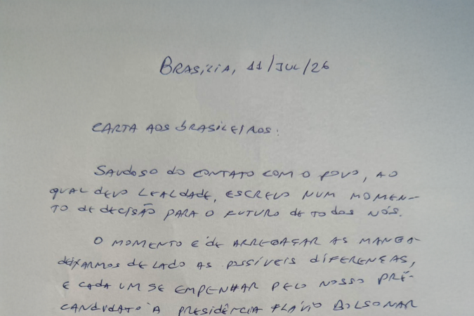 Carta com assinatura de Bolsonaro lida em live por Flávio Bolsonaro