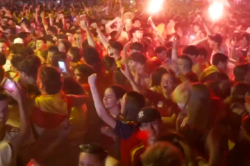Torcedores espanhóis fazem festa em Madri após título Mundial
