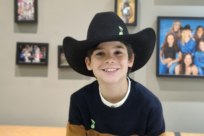 Jovem artista Bernardo Prado celebra novo momento na carreira - (crédito: Divulgação) Jovem artista Bernardo Prado celebra novo momento na carreira - (crédito: Divulgação)