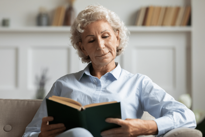 O hábito da leitura ajuda a expandir o repertório (Imagem: fizkes | Shutterstock) - (crédito: EdiCase) O hábito da leitura ajuda a expandir o repertório (Imagem: fizkes | Shutterstock) - (crédito: EdiCase)