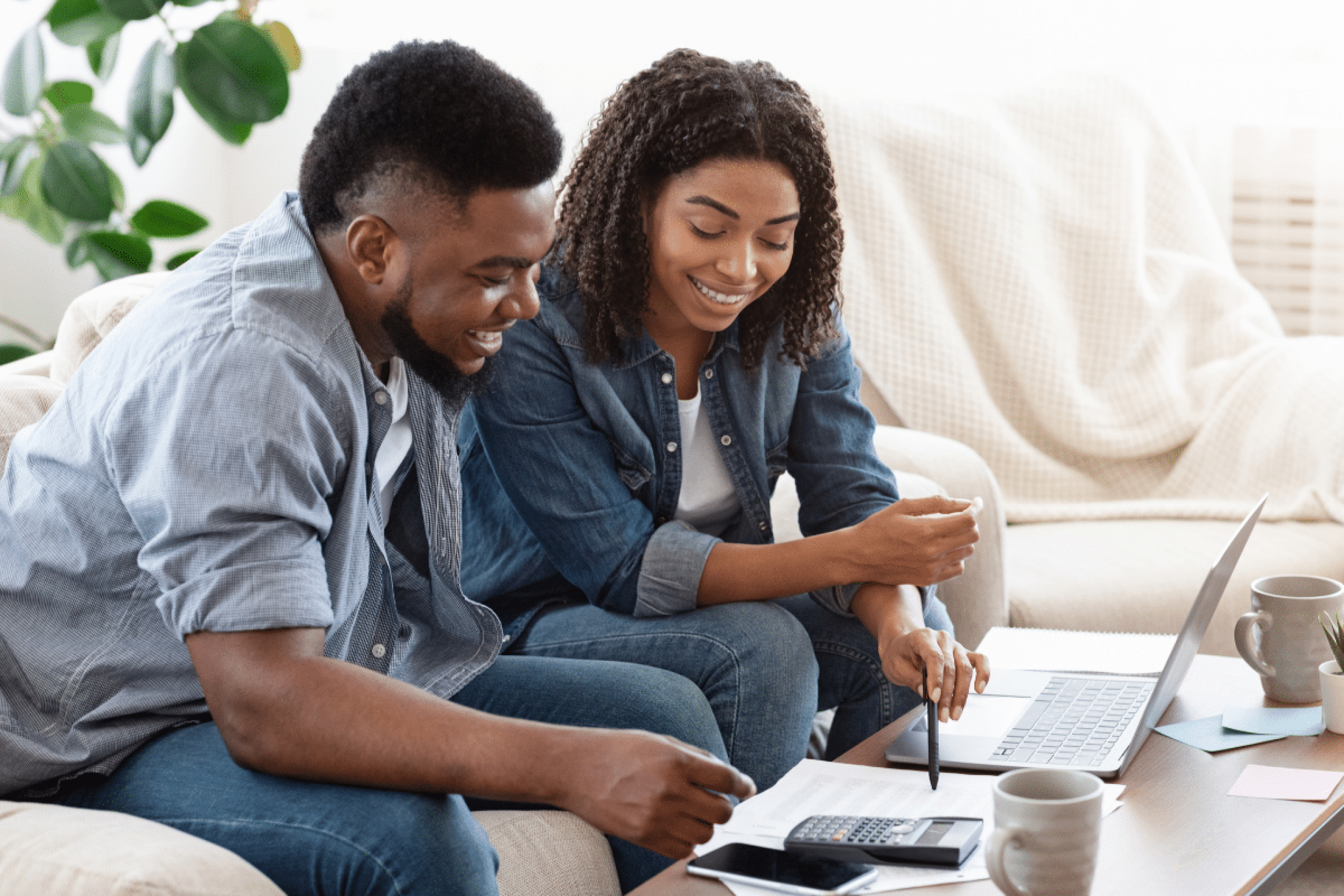 7 decisões financeiras que as pessoas costumam adiar e depois se arrependem