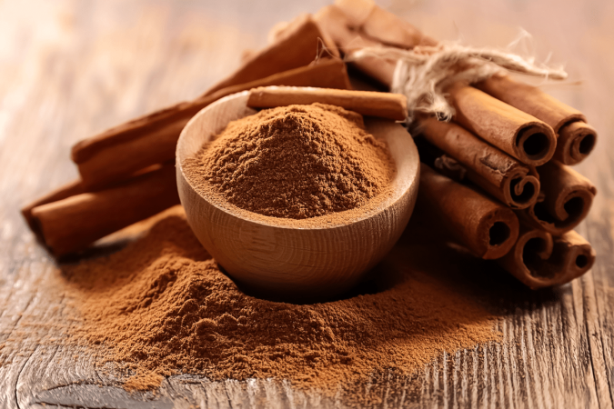 A canela é associada à abundância em diferentes tradições, mas seu uso pode ter interpretações distintas (Imagem: SaddhaPic | Shutterstock) - (crédito: EdiCase) A canela é associada à abundância em diferentes tradições, mas seu uso pode ter interpretações distintas (Imagem: SaddhaPic | Shutterstock) - (crédito: EdiCase)