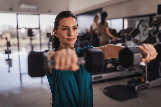 A prática de exercícios contribui para preservar a força muscular com o avanço da idade (Imagem: Budimir Jevtic | Shutterstock) - (crédito: EdiCase) A prática de exercícios contribui para preservar a força muscular com o avanço da idade (Imagem: Budimir Jevtic | Shutterstock) - (crédito: EdiCase)