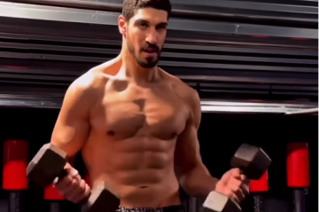 Enes Kanter Freedom afirmou que pretende se declarar elegível para participar da seleção de jogadoras da associação de basquete feminino em 2027 - (crédito: Reprodução/Redes sociais ) Enes Kanter Freedom afirmou que pretende se declarar elegível para participar da seleção de jogadoras da associação de basquete feminino em 2027 - (crédito: Reprodução/Redes sociais )